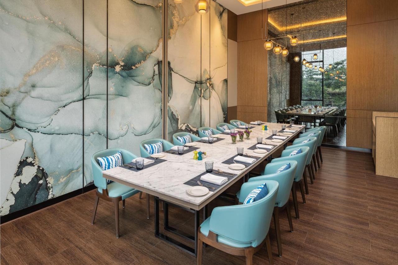 Hotel Fairfield By Marriott Mumbai International Airport Exterior foto