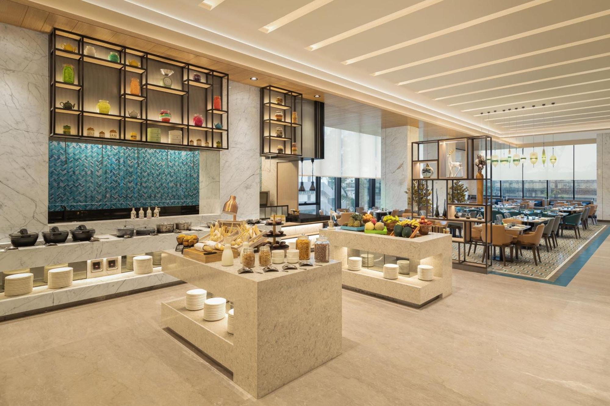 Hotel Fairfield By Marriott Mumbai International Airport Exterior foto